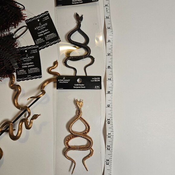 Millipedes, Centipedes, and Snakes - Decoration, wreath making supplies - Picture 4 of 4